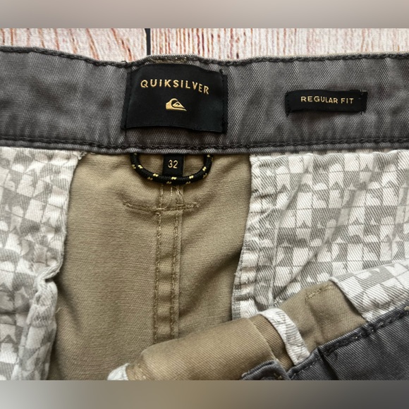 Quicksilver Khaki shorts - Picture 2 of 4